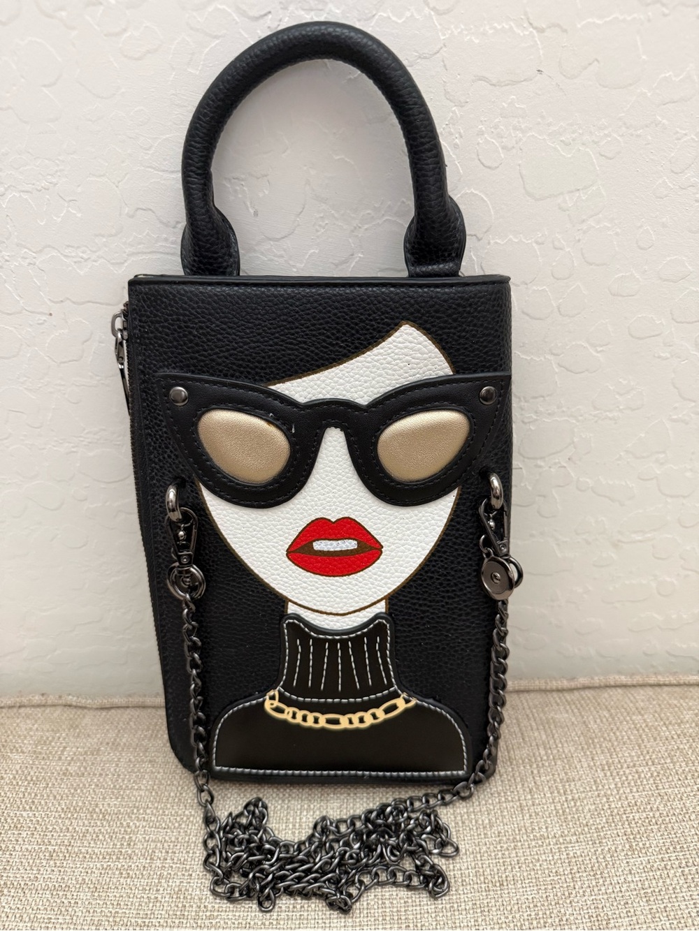 Black Novelty Crossbody Bag with Red Lip Face Appliqué - Picture 3 of 5